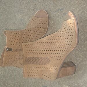 Toms Majorca Tan Lasercut Suede Peeptoe Booties